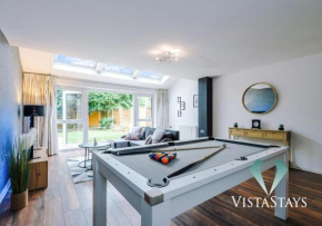 Modern 3 Bed w Pool Table & Free Parking by Vista Stays Short Lets Manchester